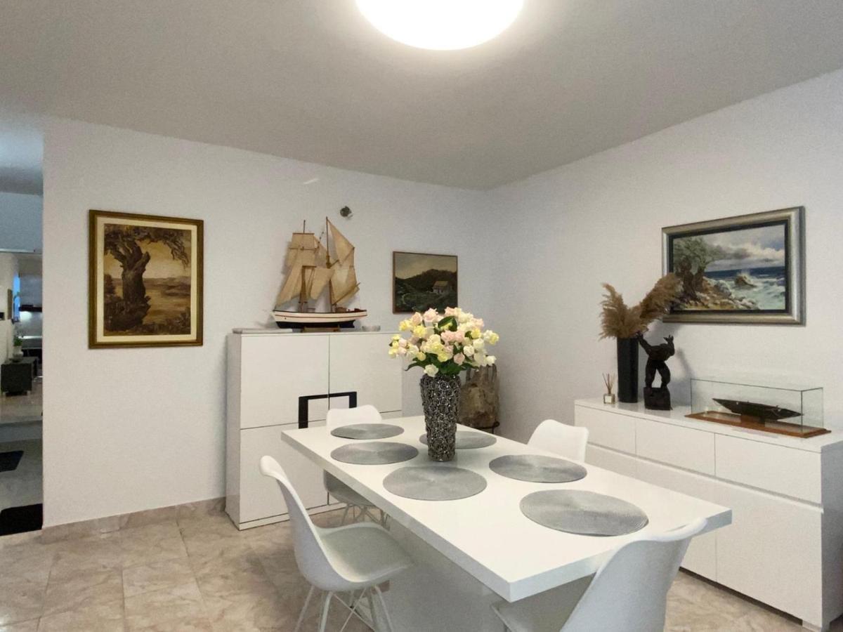 Beach Apartments Mika Lokva Rogoznica Dış mekan fotoğraf